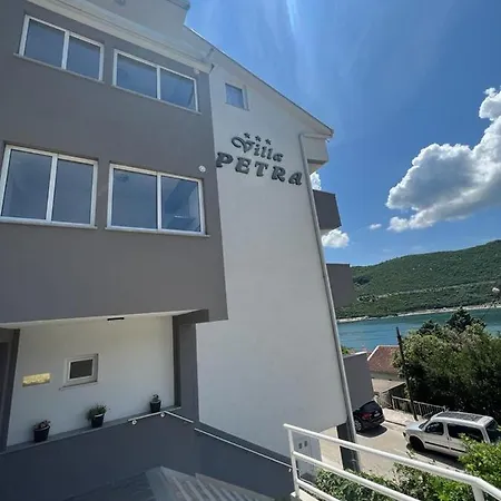 Petra * Neum