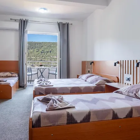 בית הארחה Petra 3*